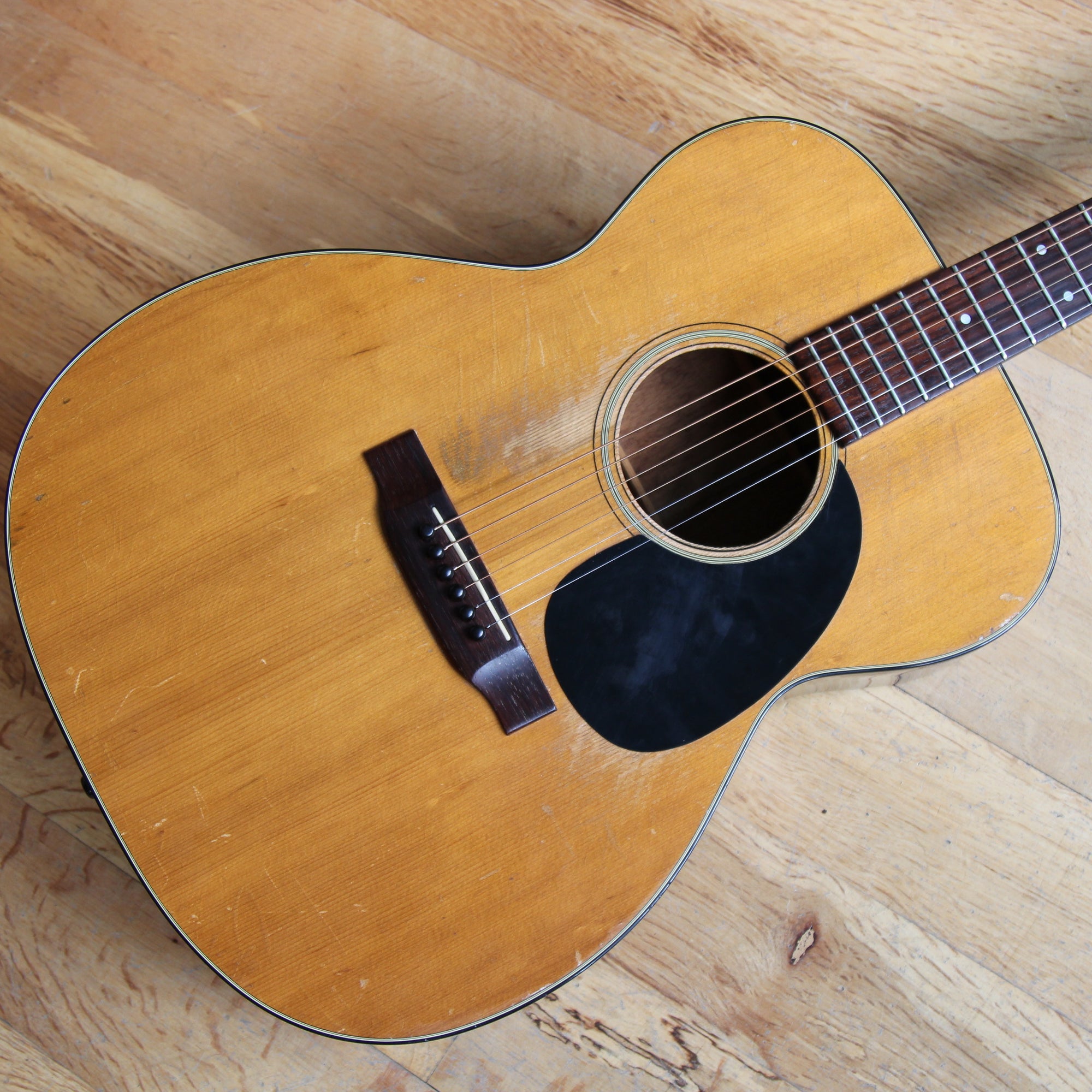 1972 Martin 000-18 - Vintage Guitars